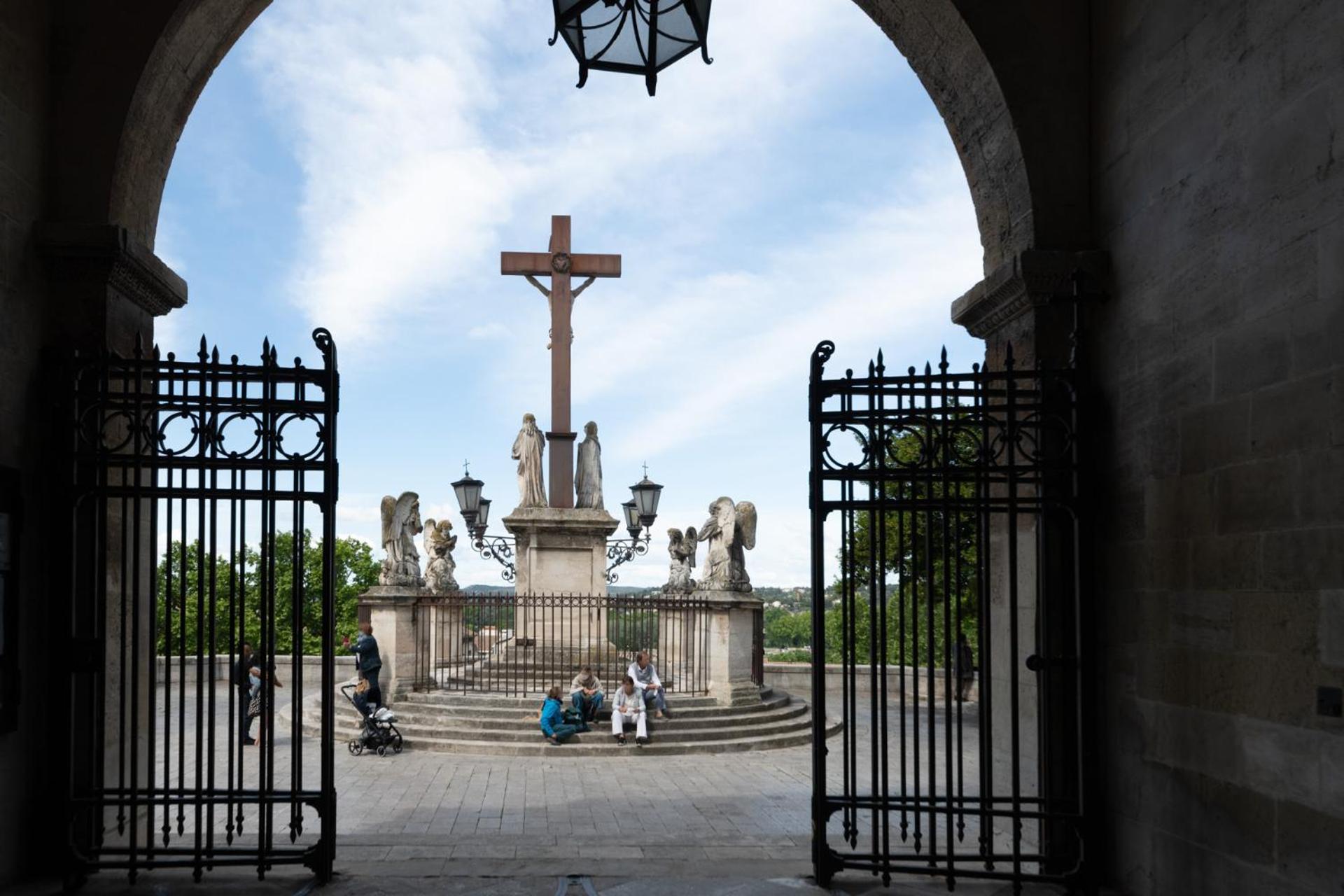 Bien D'Exception En Face Du Palais Des Papes Apartamento Avinhão Exterior foto
