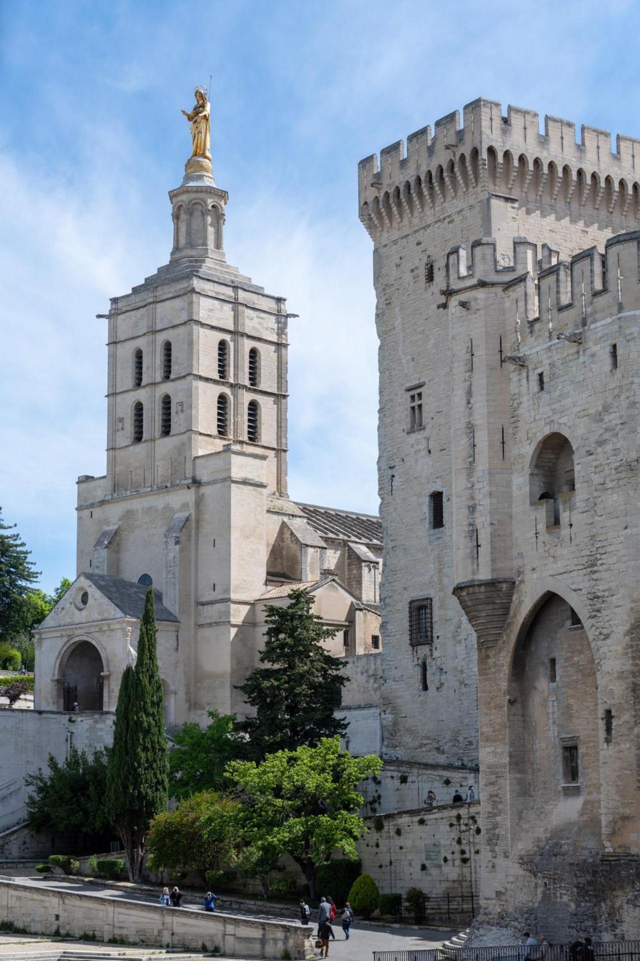 Bien D'Exception En Face Du Palais Des Papes Apartamento Avinhão Exterior foto